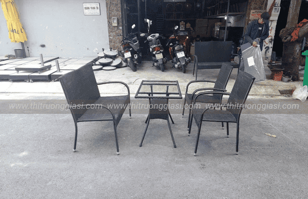 Bàn ghế giả mây thanh lý