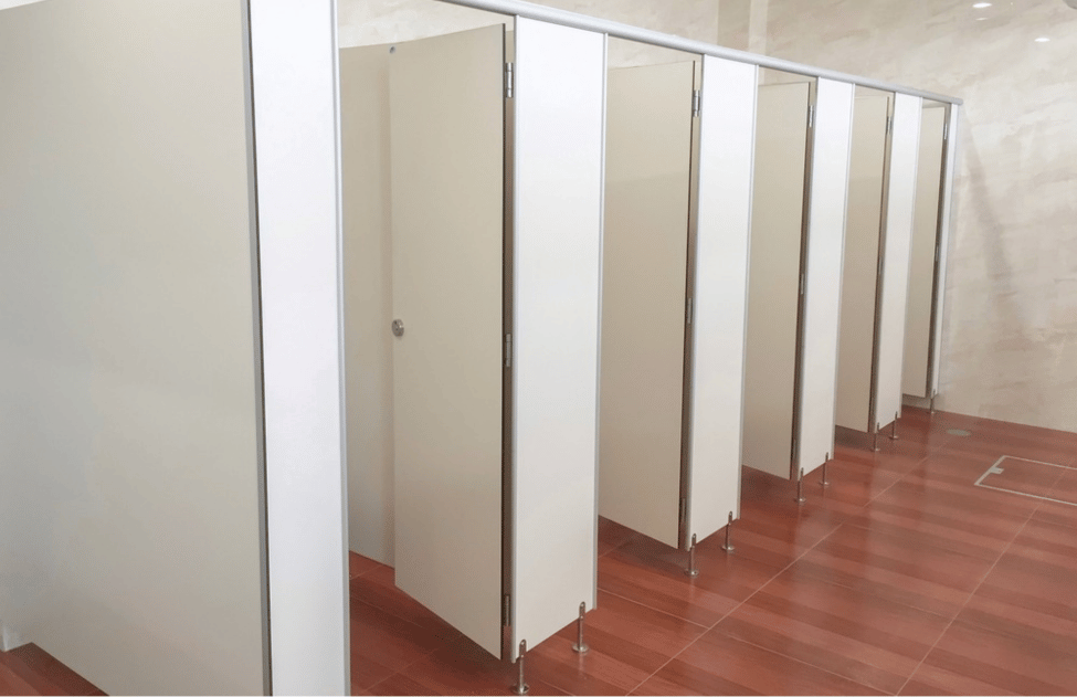 Thi công vách ngăn Compact HPL trường học 1