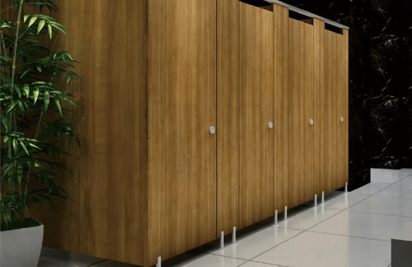 Thi công vách ngăn toilet Compact tại Đà Nẵng